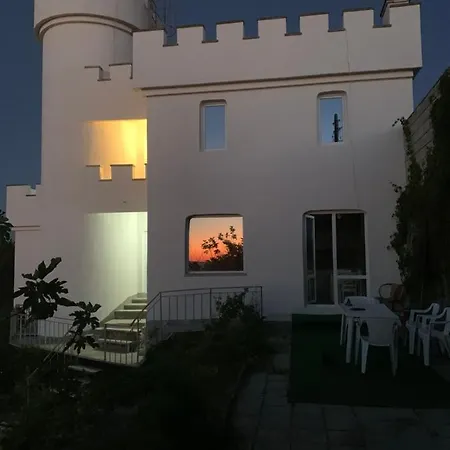 The Castle Panzió Aranyhomok